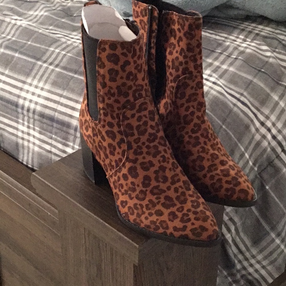 Express leopard print booties